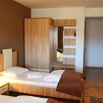 Gala 3*