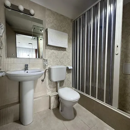 Hotel Gala Hotel 3*