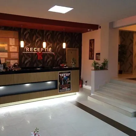 Gala Hotel 3*